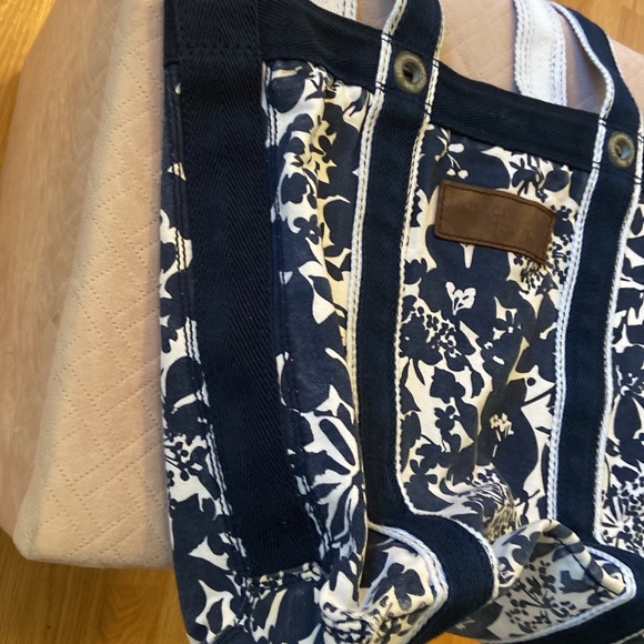 Abercrombie & Fitch blue & white super durable carry-all & shopping bag - Picture 7 of 13